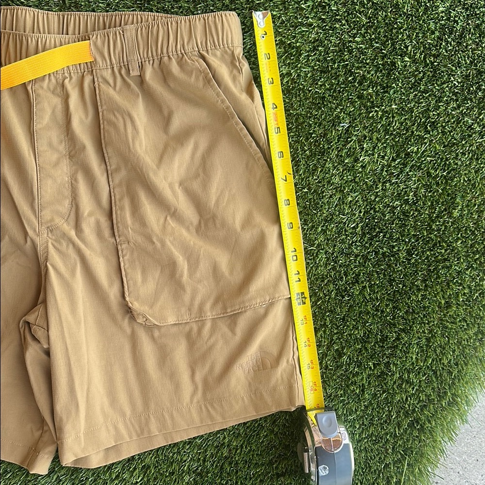 The North Face Utility Tan Men’s Shorts Size Medium *never worn new without tags - Picture 9 of 10